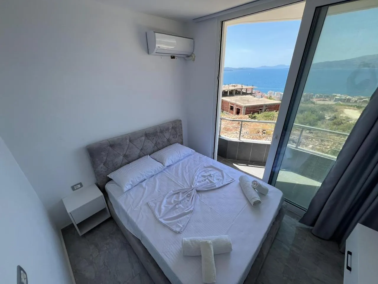 Beauty Villa Sarande ! Uphill Location Apartment