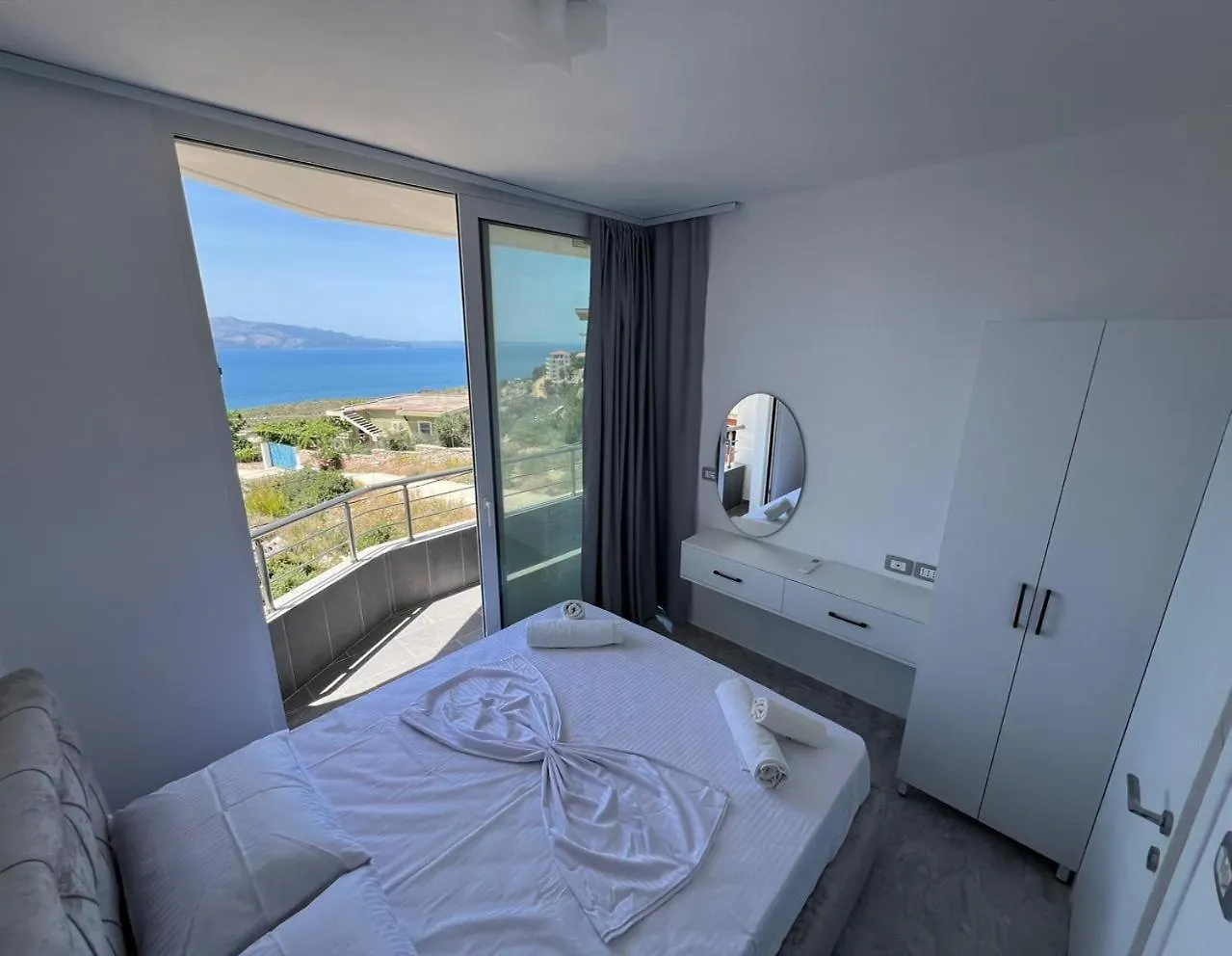 Beauty Villa Sarande ! Uphill Location Albania