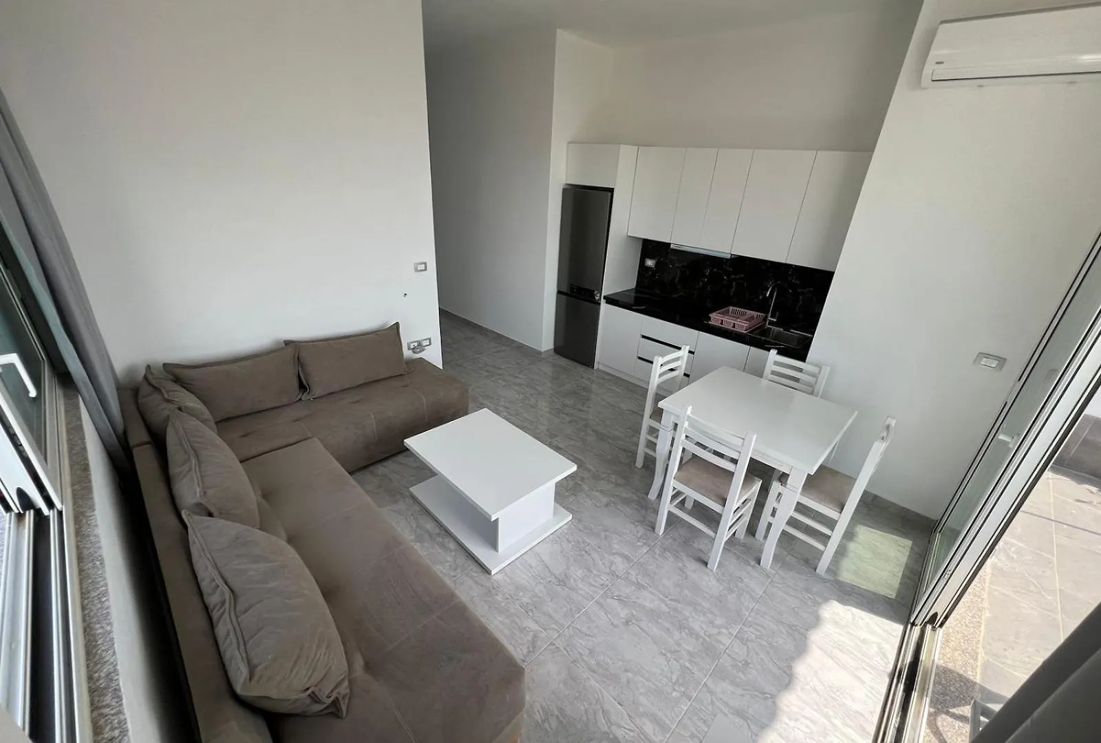 Apartment Beauty Villa Sarande ! Uphill Location Albania
