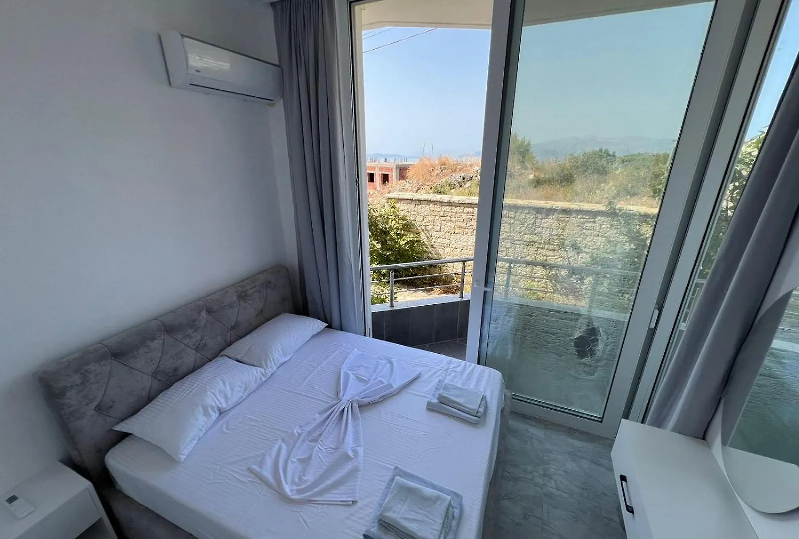 Apartment Beauty Villa Sarande ! Uphill Location