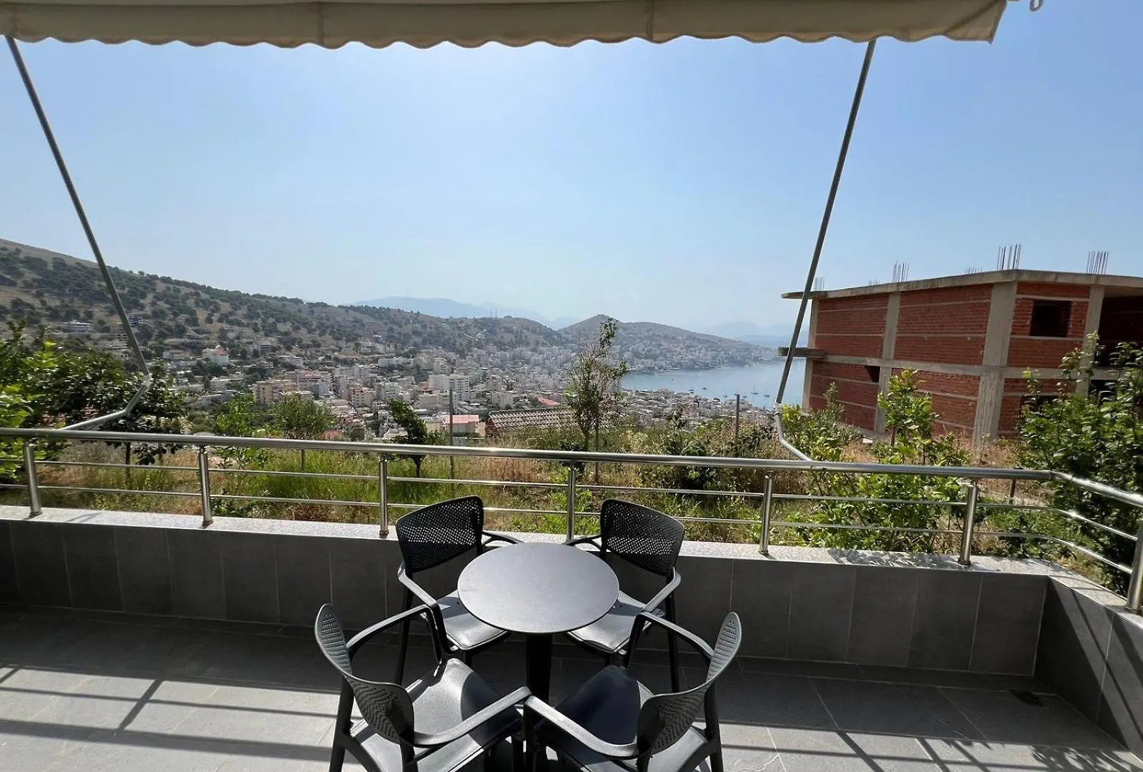 Apartment Beauty Villa Sarande ! Uphill Location
