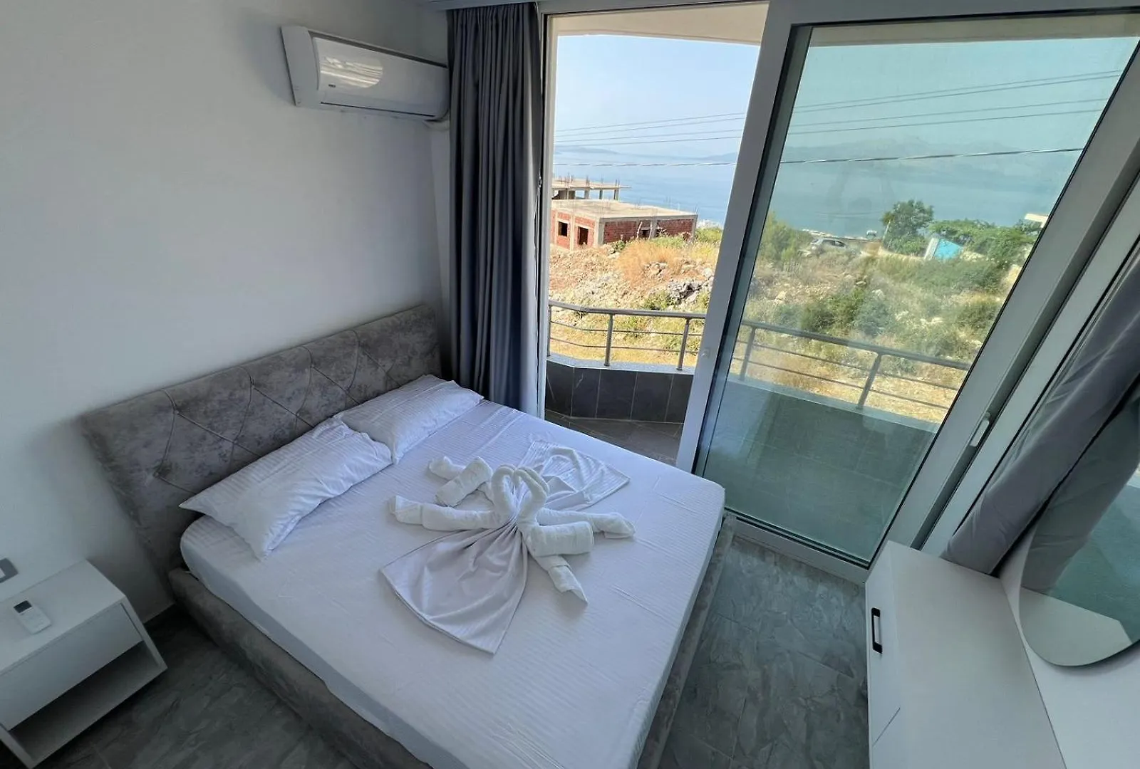 Apartment Beauty Villa Sarande ! Uphill Location