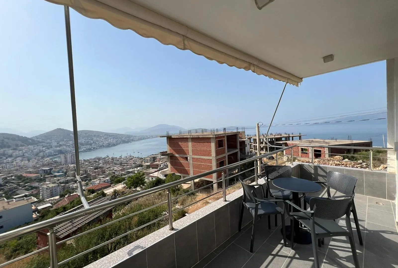 Apartment Beauty Villa Sarande ! Uphill Location