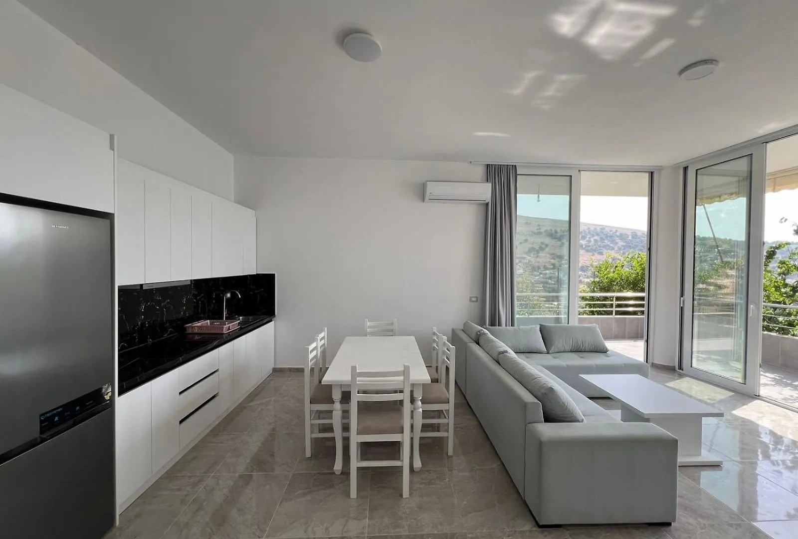 Beauty Villa Sarande ! Uphill Location 0*,