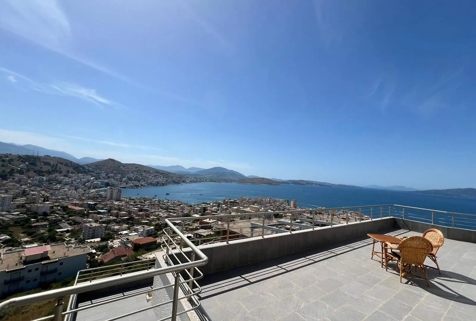 Apartment Beauty Villa Sarande ! Uphill Location