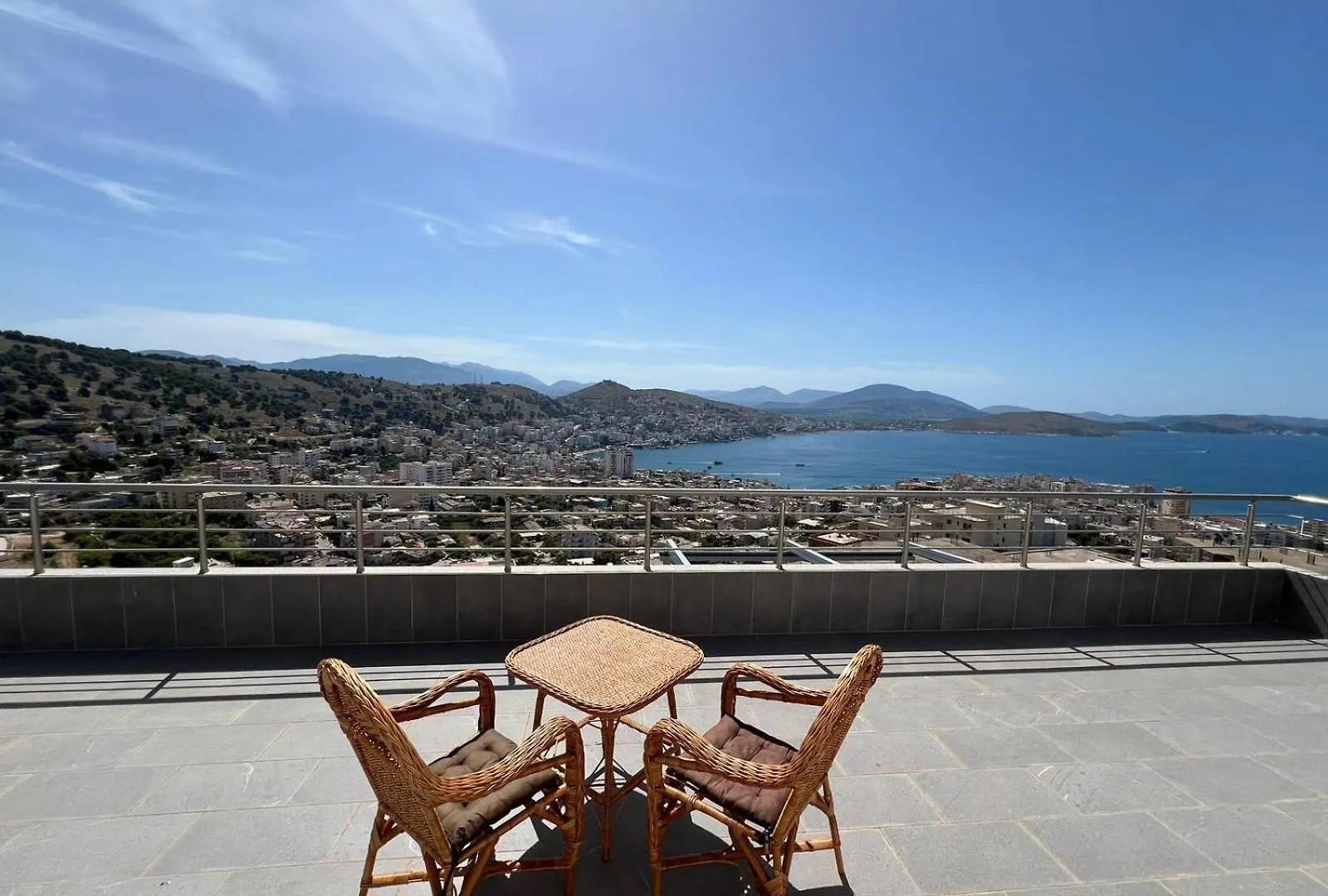 Beauty Villa Sarande ! Uphill Location contacts