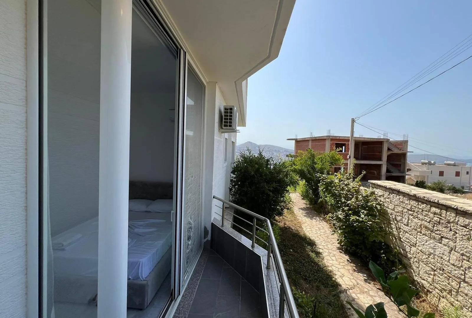 Beauty Villa Sarande ! Uphill Location 0*,