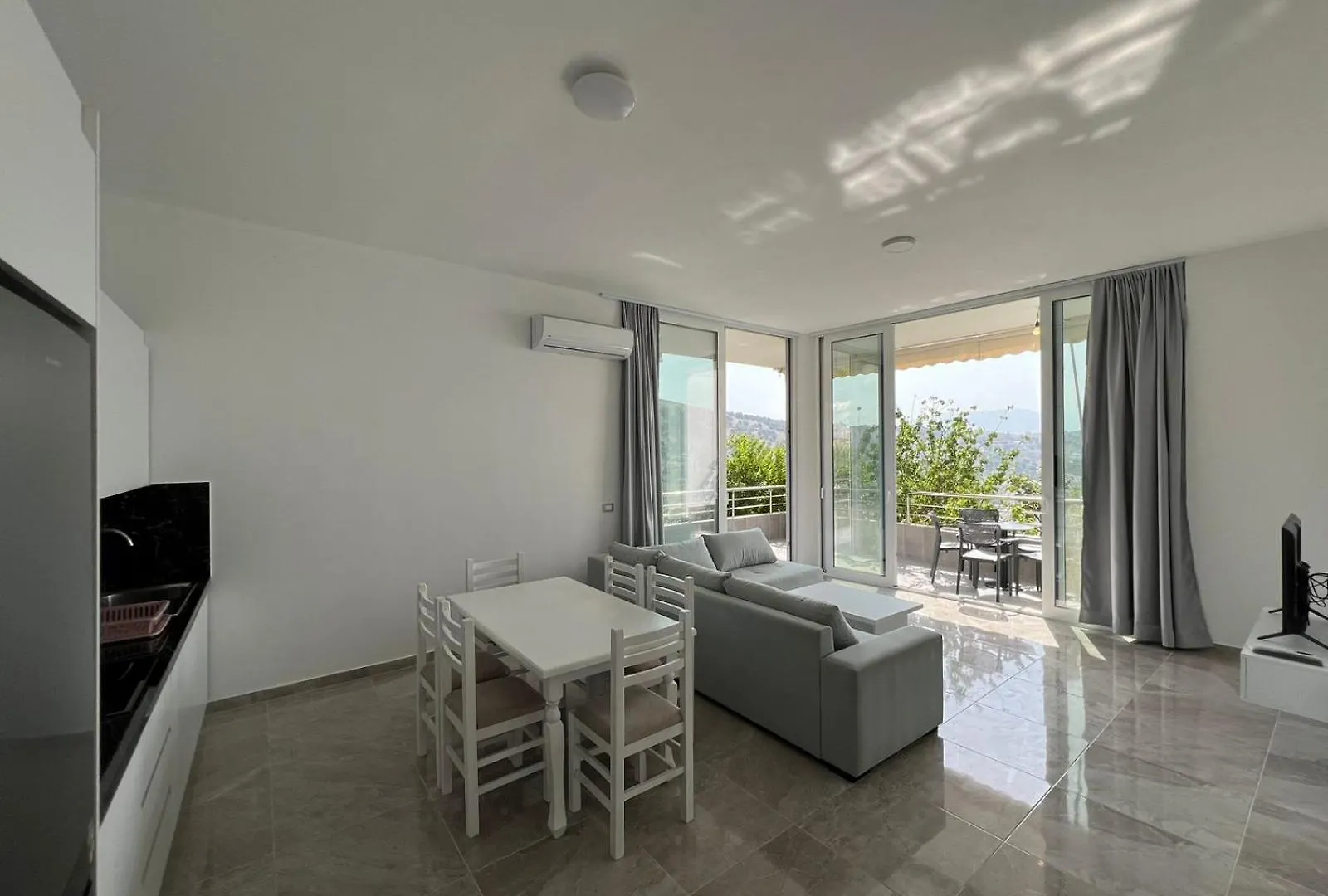 Beauty Villa Sarande ! Uphill Location 0*,  Albania