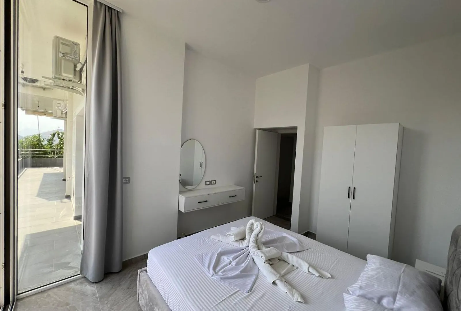 Apartment Beauty Villa Sarande ! Uphill Location