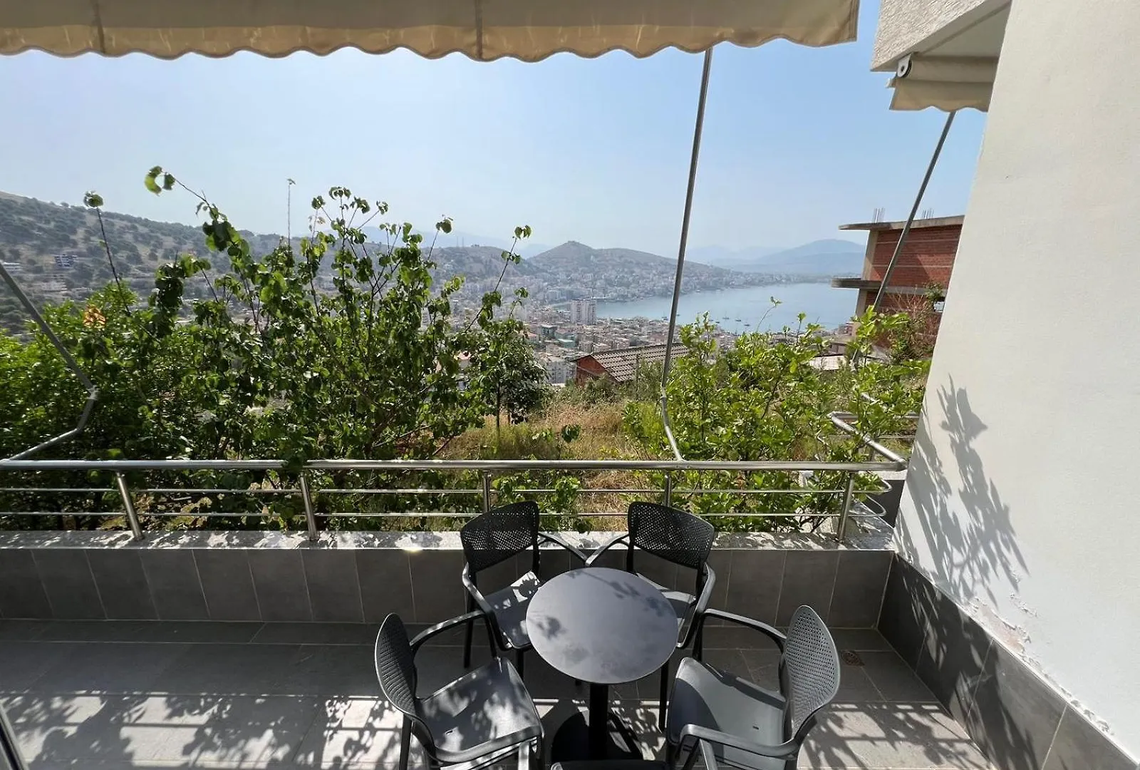 Apartment Beauty Villa Sarande ! Uphill Location