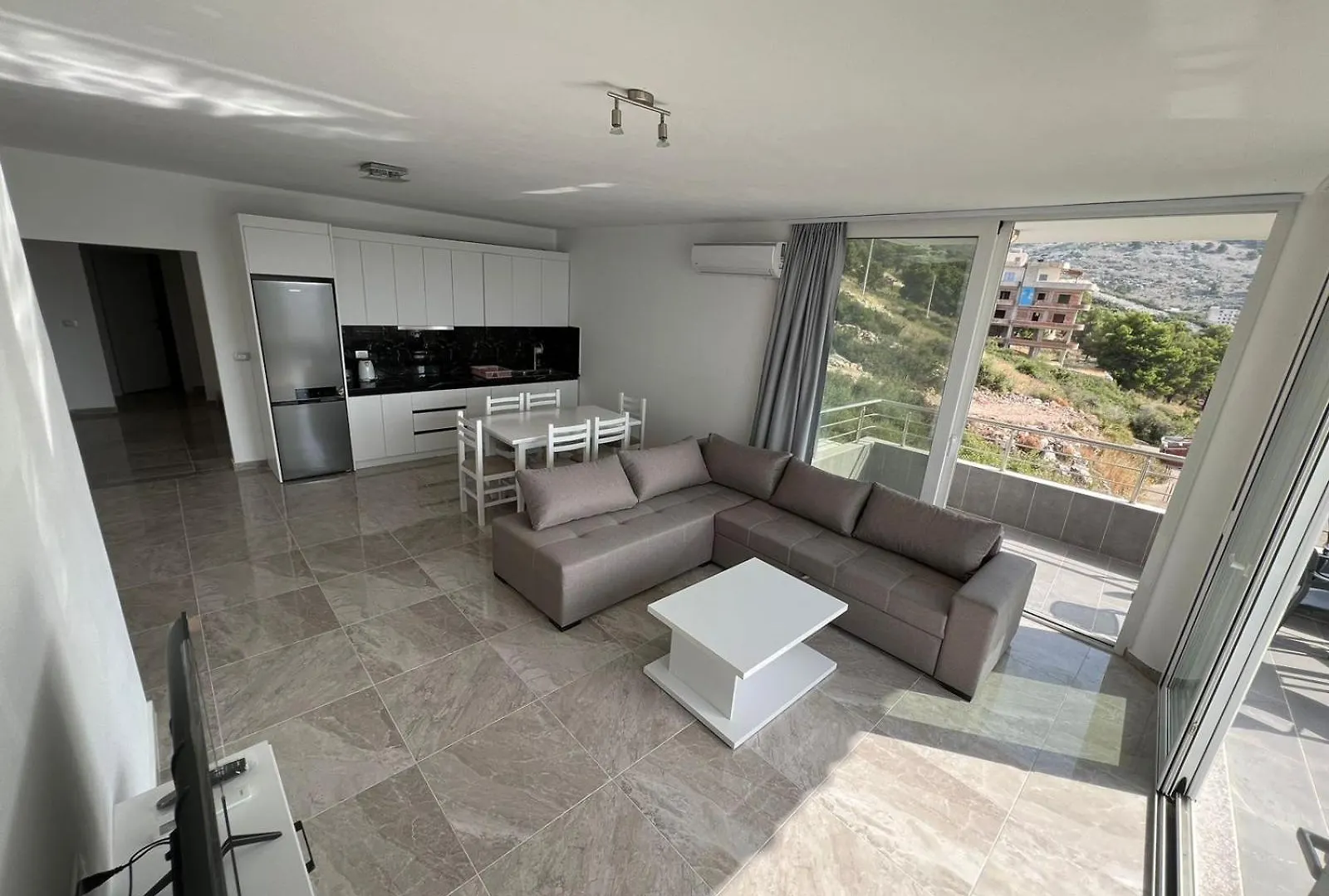 Beauty Villa Sarande ! Uphill Location